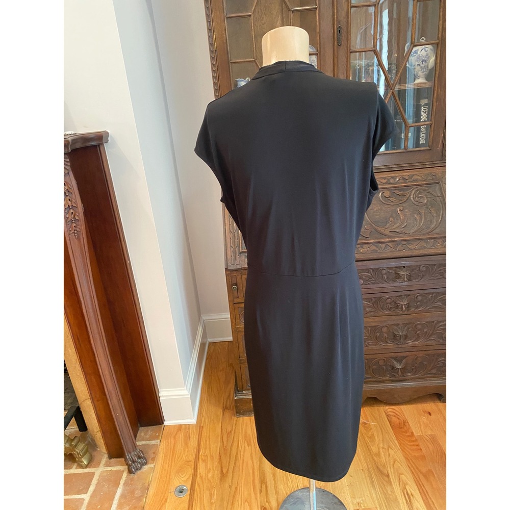 Chico's Black V-Neck Sheath Dress‎ Silver Bar Gathered Waist Size 1 Medium - Picture 8 of 11